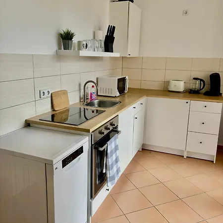 Larooms - Np22 - Langzeitaufenthalt Moeglich, Naehe Infra Leuna! Apartman